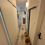 Fantastic Two Bed Close To The Apartament