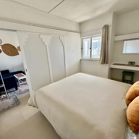 Apartment Fantastic Two Bed Close To The